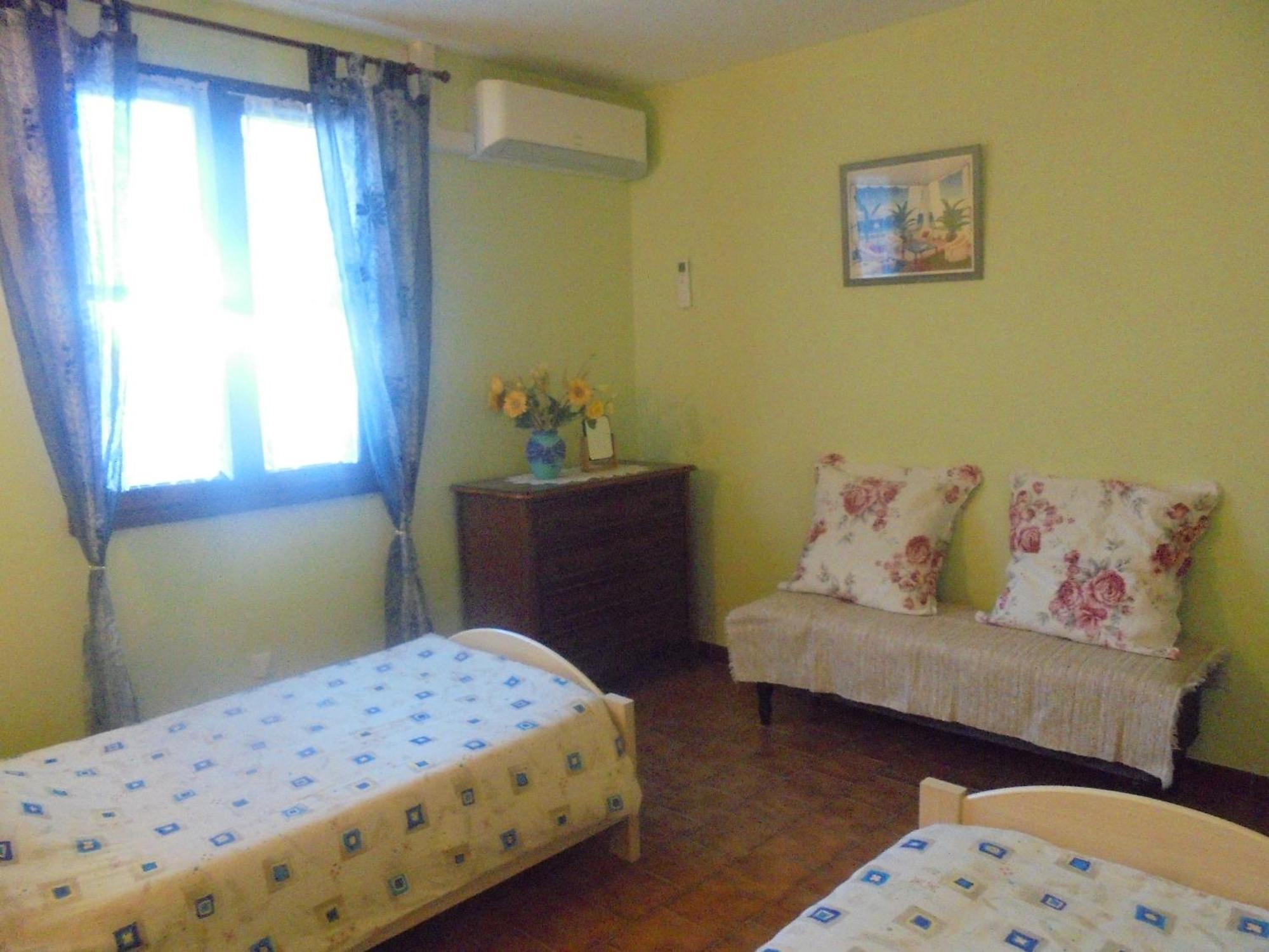 Holiday home Maison L'acanaud